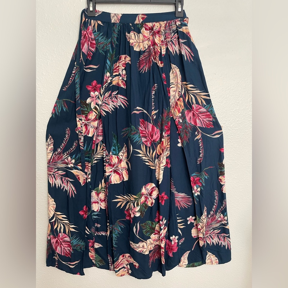 Patrons of Peace Tropical Floral Maxi Skirt with Belt – Dark Green